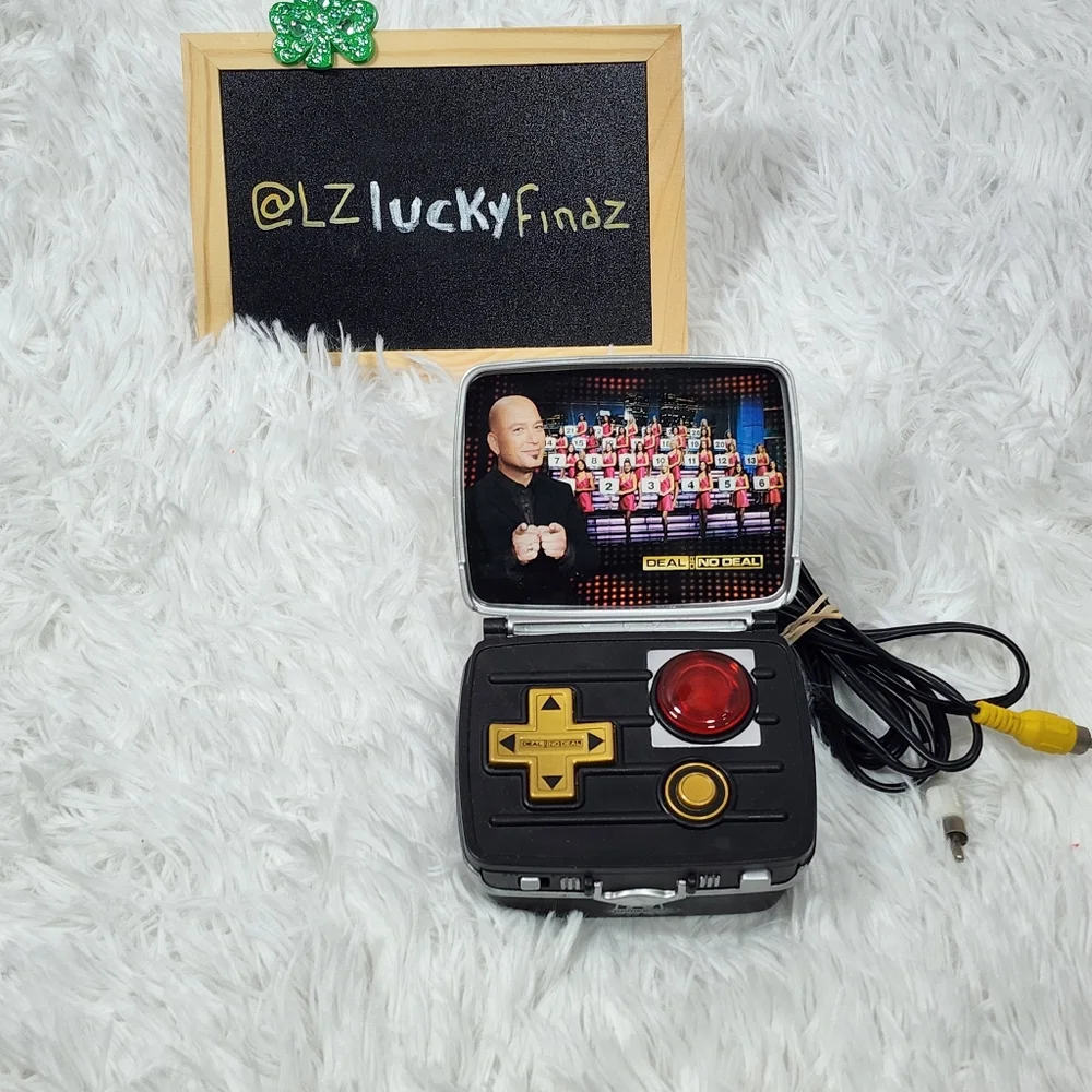 Vintage 2006 Deal or No Deal Plug & Play Game